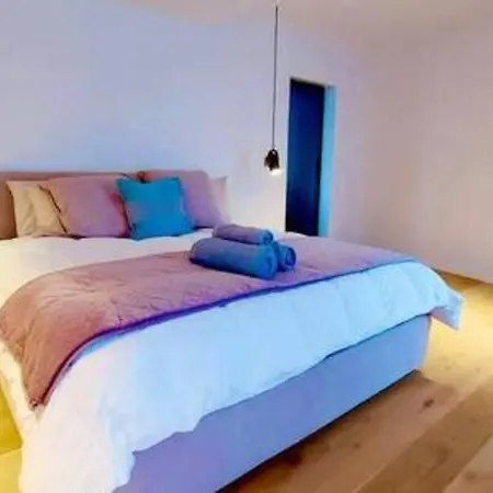 Stunning Beachfront In St Julians Apartament *