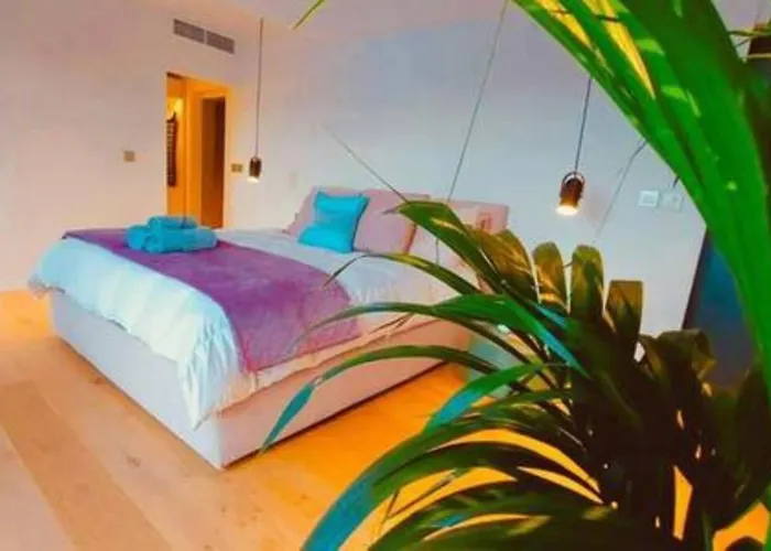 아파트 Stunning Beachfront In St Julians *