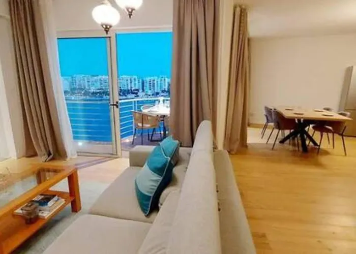 Stunning Beachfront In St Julians * 슬리에마