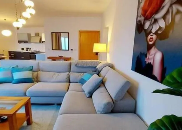 Stunning Beachfront In St Julians * 슬리에마